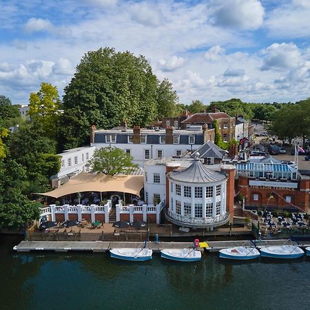 Отель The Mitre, Hampton Court Кингстон на Темзе Экстерьер фото The River Wey at Farnham