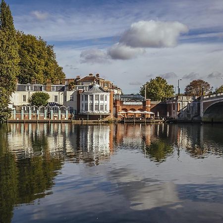Отель The Mitre, Hampton Court Кингстон на Темзе Экстерьер фото The River Wey at Farnham
