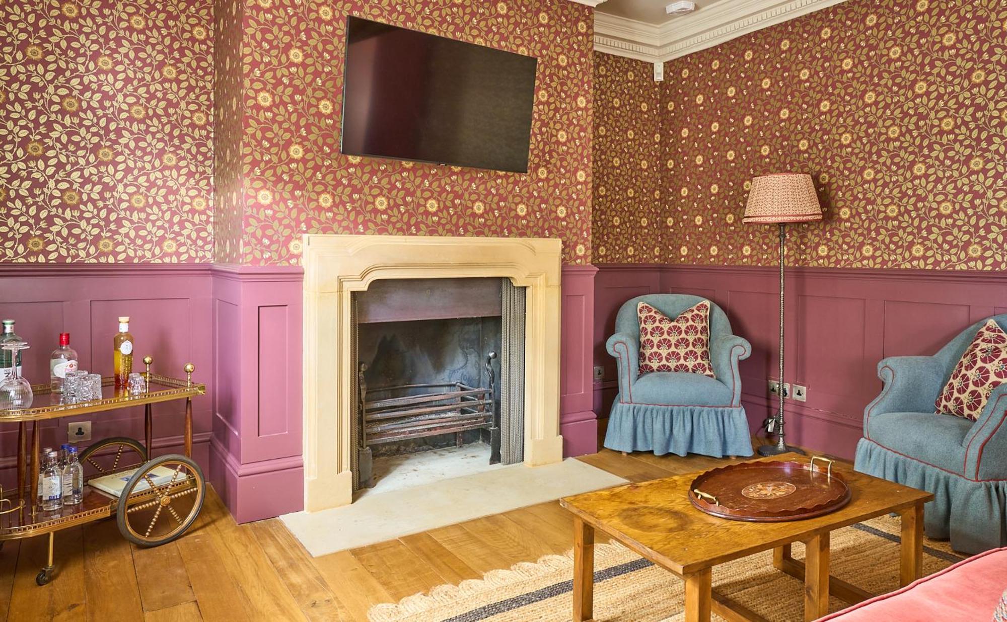 Отель The Mitre, Hampton Court Кингстон на Темзе Экстерьер фото