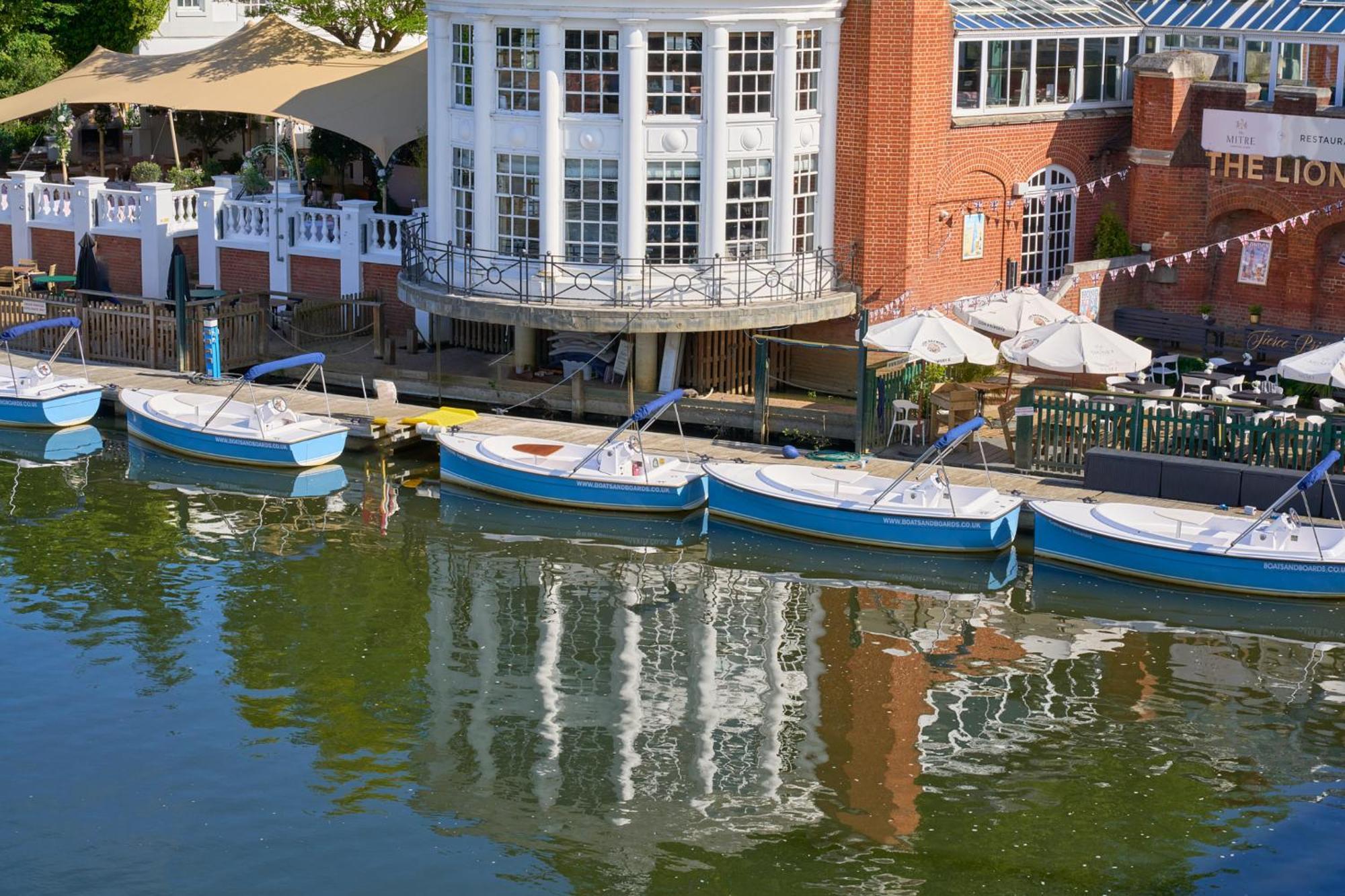 Отель The Mitre, Hampton Court Кингстон на Темзе Экстерьер фото The River Restaurant