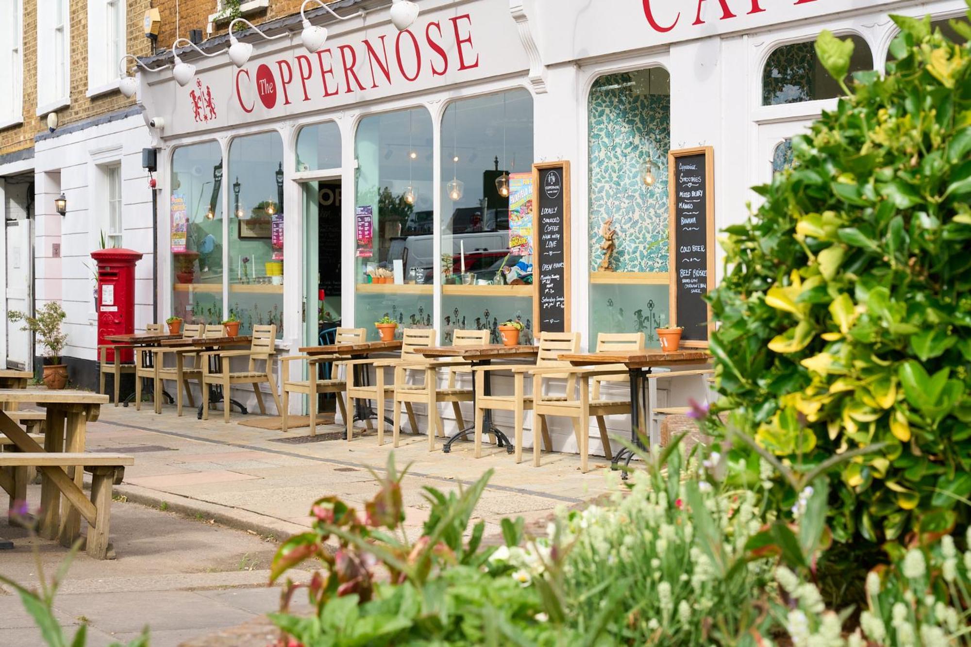 Отель The Mitre, Hampton Court Кингстон на Темзе Экстерьер фото The Coppernose Cafe